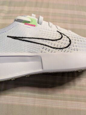 Women’s- Nike Interact Run - No Box Size 8.5 New Condition Multi Color